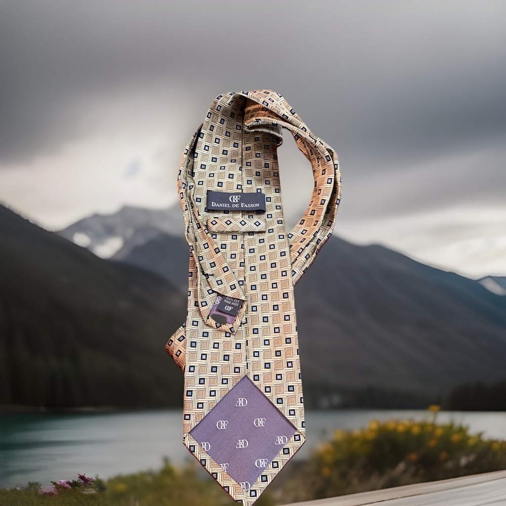 Daniel De Fasson‎ 100% Silk Handmade Tie Geometric Pattern Gold Blue Dad Wedding